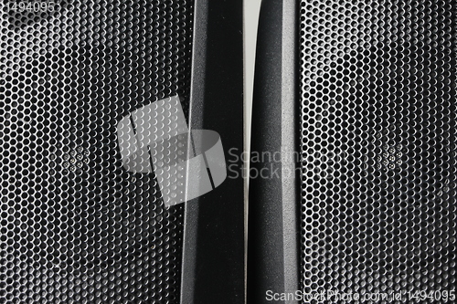 Image of plain speaker