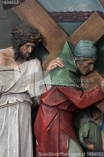 Image of 5th Stations of the Cross, Simon of Cyrene carries the cross 
