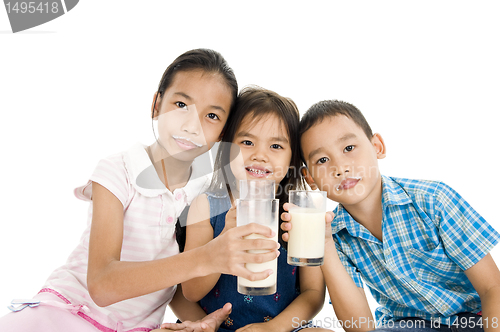 Image of asian kids with milk