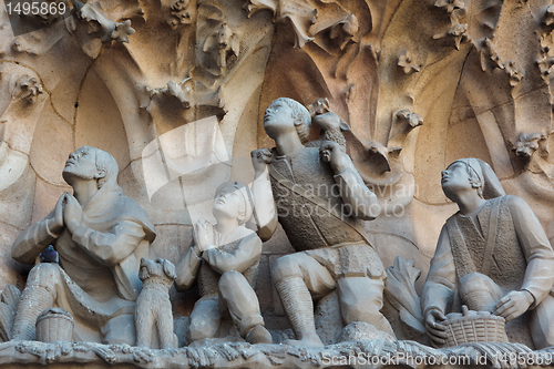 Image of Sculpture in the exterior of the cathedral