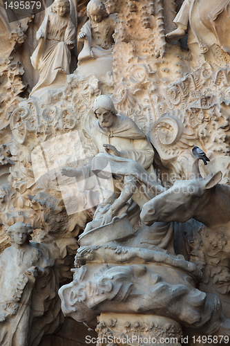 Image of Sculpture in the exterior of the cathedral