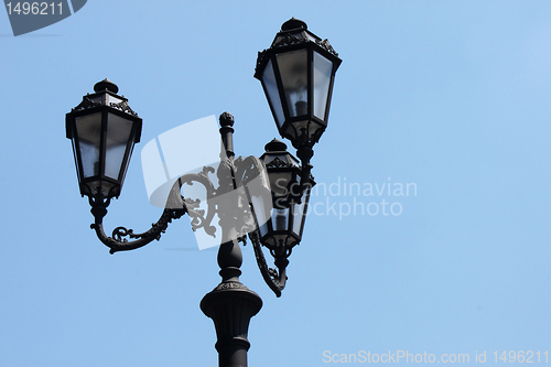Image of street lantern 