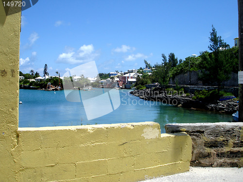 Image of Bermuda wall 2