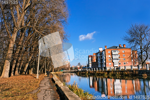 Image of House above the river