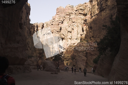 Image of Petra ruins and mountains in Jordan