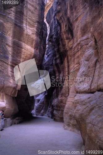 Image of Petra ruins and mountains in Jordan