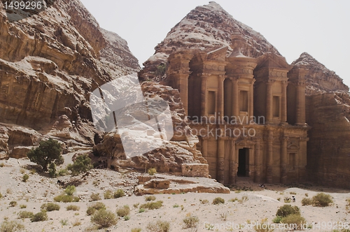 Image of Petra ruins and mountains in Jordan