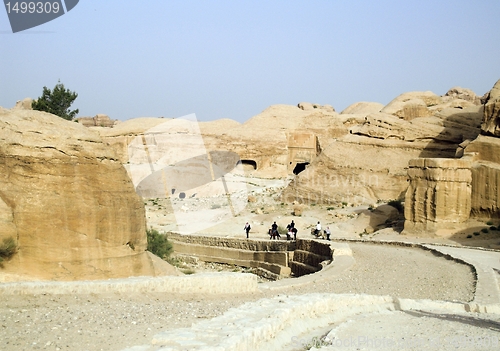 Image of Petra ruins and mountains in Jordan