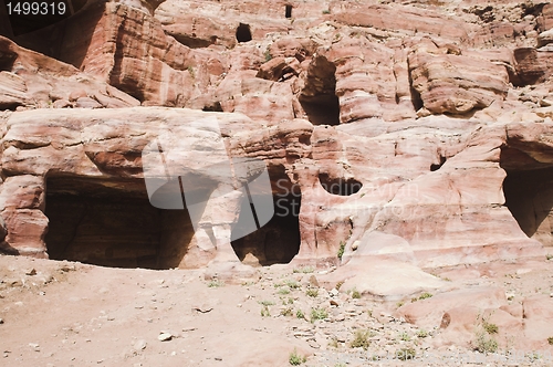 Image of Petra ruins and mountains in Jordan