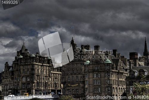 Image of Edinburgh street and abbey