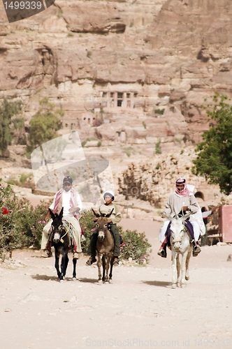 Image of Petra ruins and mountains in Jordan