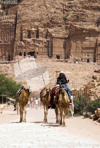 Image of Petra ruins and mountains in Jordan