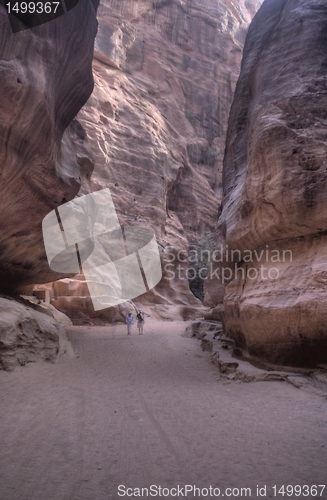 Image of Petra ruins and mountains in Jordan