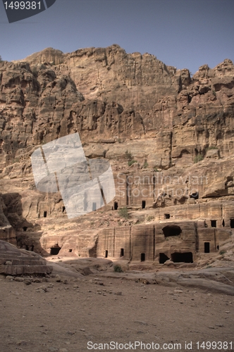 Image of Petra ruins and mountains in Jordan