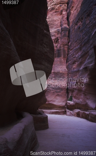 Image of Petra ruins and mountains in Jordan