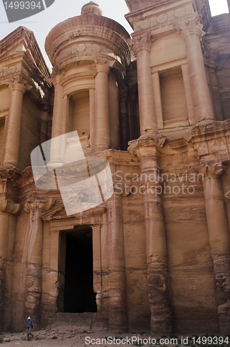 Image of Petra ruins and mountains in Jordan