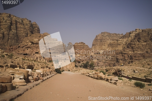 Image of Petra ruins and mountains in Jordan