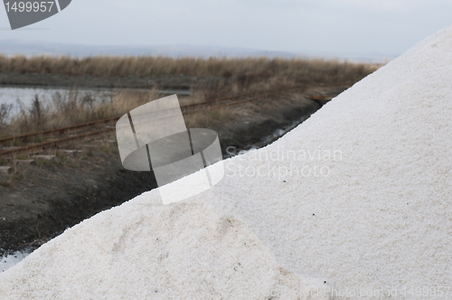 Image of Pile white salt and seawater