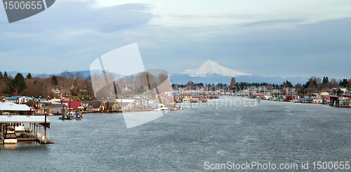 Image of Marina along Columbia River with Mouth Hood View