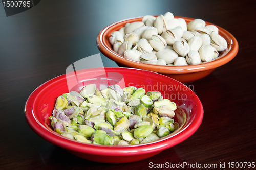 Image of Pistachio Nuts Shelled and Unshelled