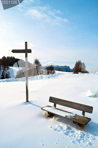 Image of Wooden Winter bench with mark trial