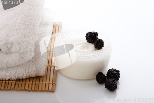 Image of Beauty with blackberry cream