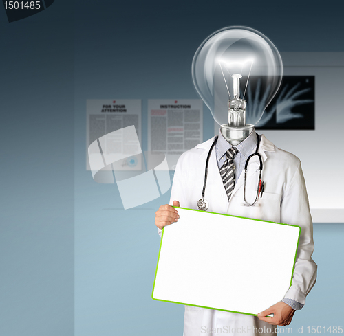 Image of doctor with empty board and lamp-head