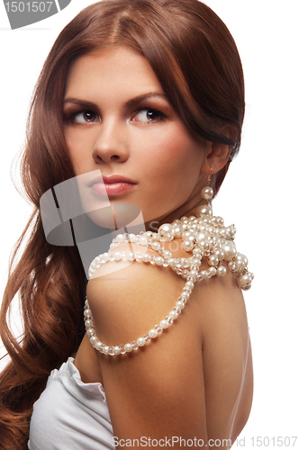 Image of Yung woman with  pearls necklace