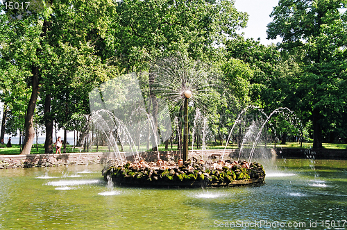 Image of Peterhof.  Fountain Sun.