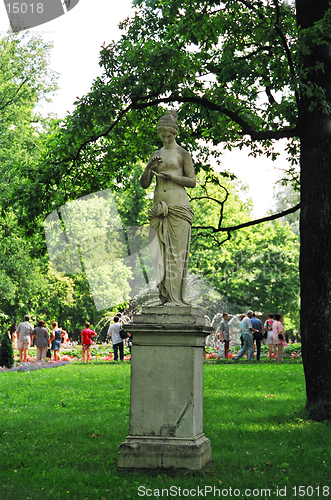 Image of Peterhof. Statue.