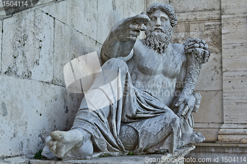 Image of Statues at a Piazza