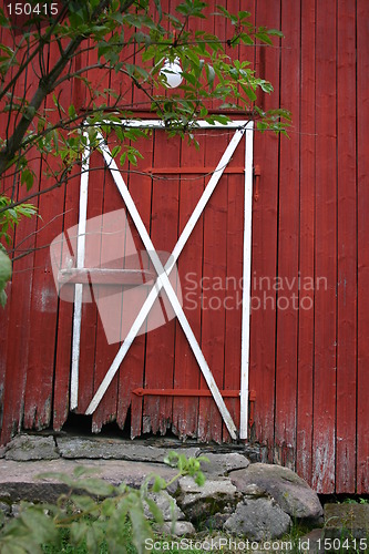 Image of the old barn door