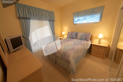 Image of Queen Bedroom