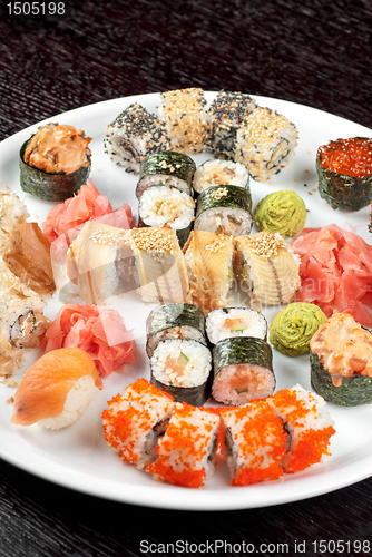 Image of sushi set