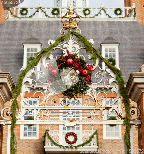 Image of Entrance to Governors palace in Williamsburg