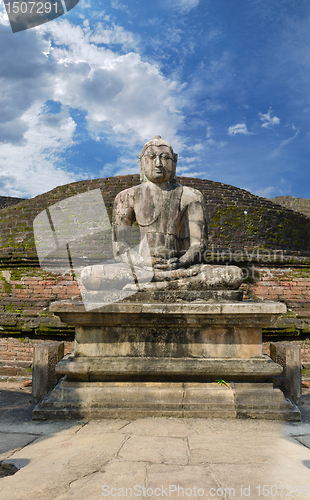 Image of Stone Buddha on Vatadage