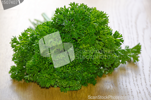 Image of bunch of parsley, close-up