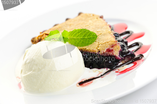 Image of Blueberry pie and ice cream