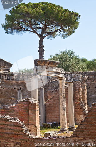 Image of Roman columns