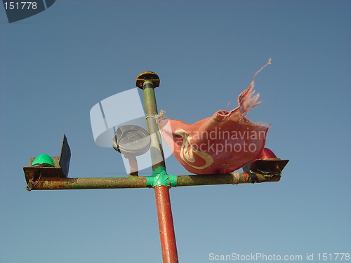 Image of torn tunisian flag