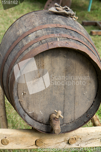 Image of Oak barrel