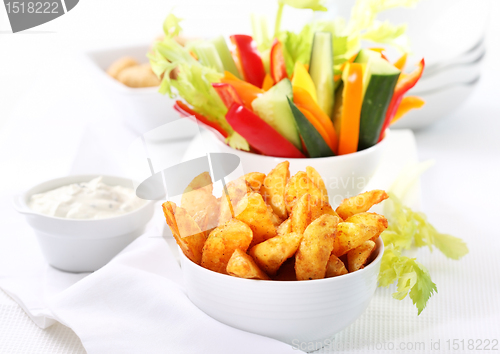 Image of Raw vegetable and wedges with dip