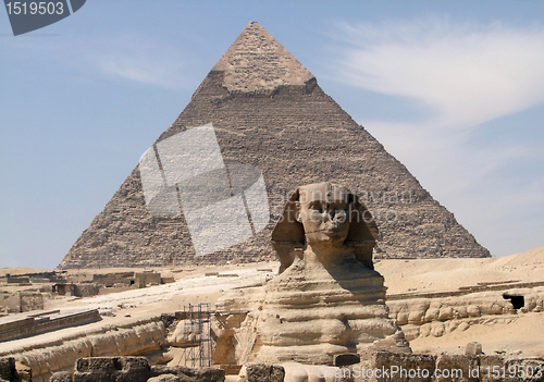 Image of Pyramid of Khafre and Sphinx