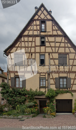 Image of timbered house facade in S