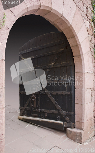 Image of open entrance at Haut-Koenigsbourg Castle
