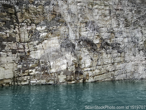 Image of Rock formation at River Shennong Xi