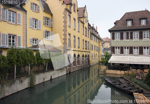 Image of canal and house facades in Colmar