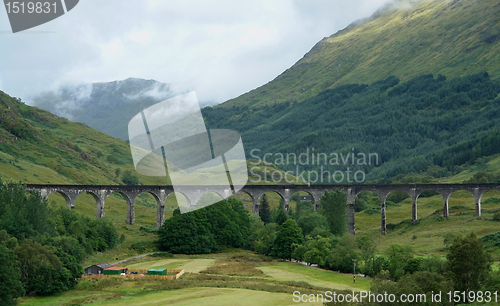 Image of Glenfinnan Viaduct at summer time