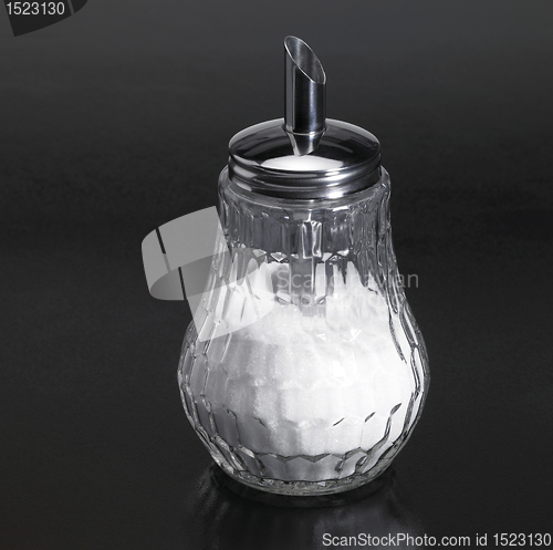 Image of filled sugar sprinkler