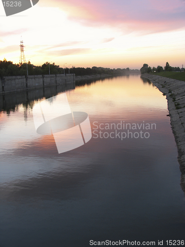 Image of Shipping lock canal